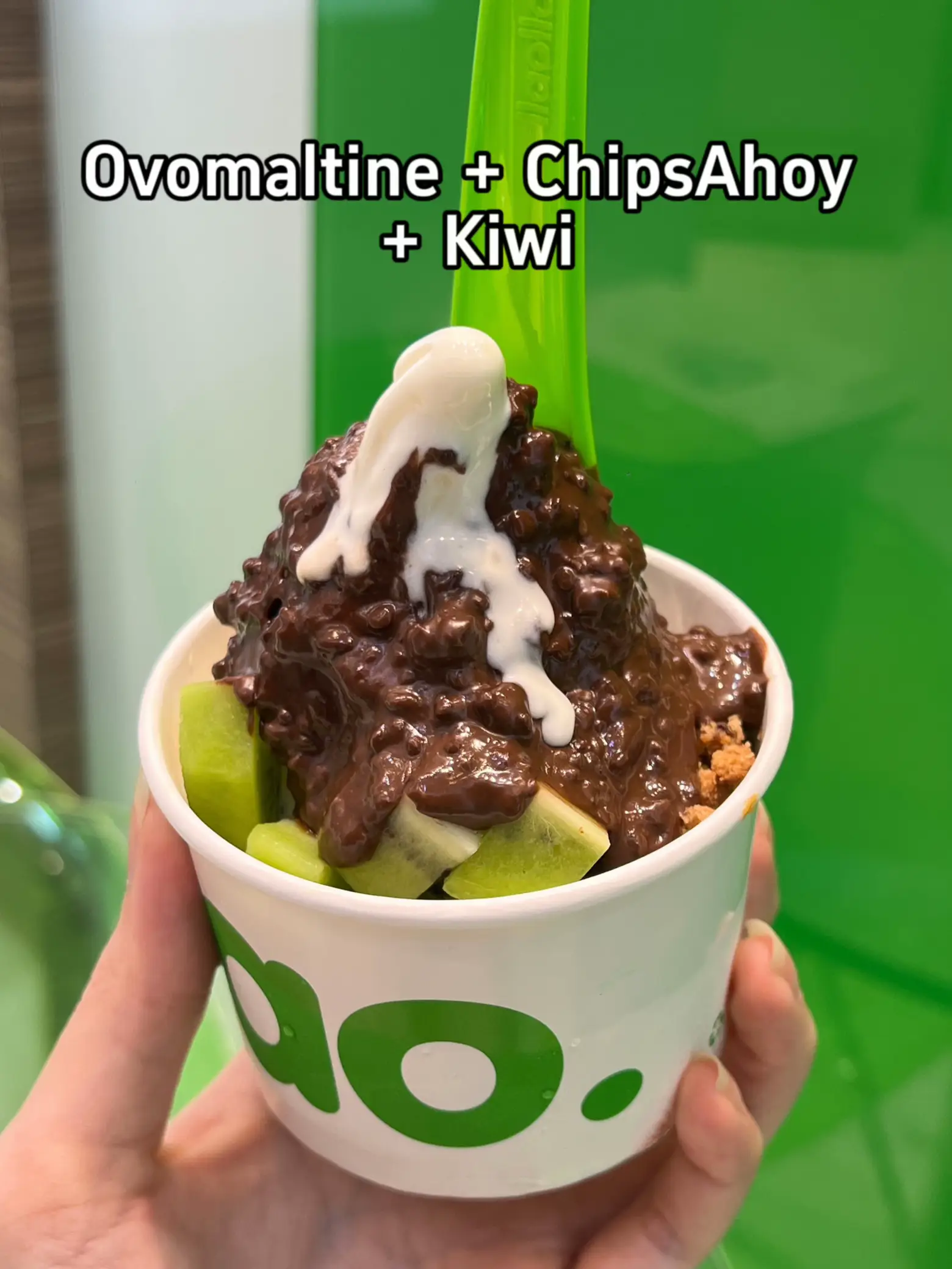 Seterusnya, buah kiwi memang padanan sempurna dengan rasa coklat malt pekat