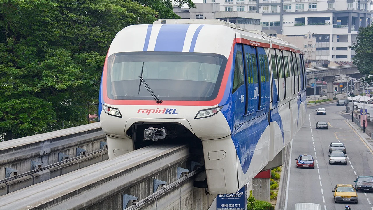 KL Monorail Line memudahkan kita berjalan di pusat bandar KL
