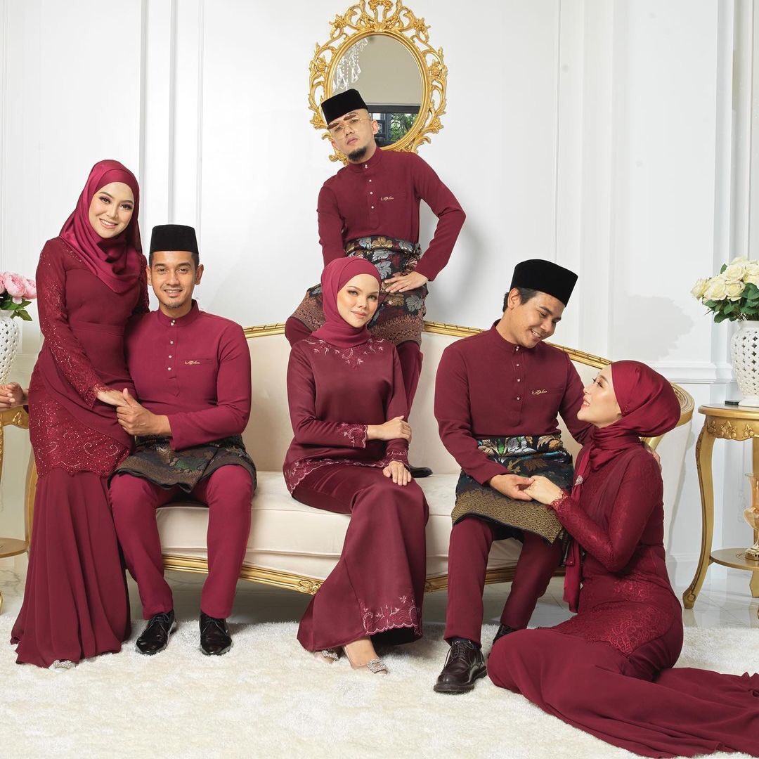 Baju Raya Burgundy: Tampil Eksklusif di Raya 2025 Baju Raya Burgundy ...