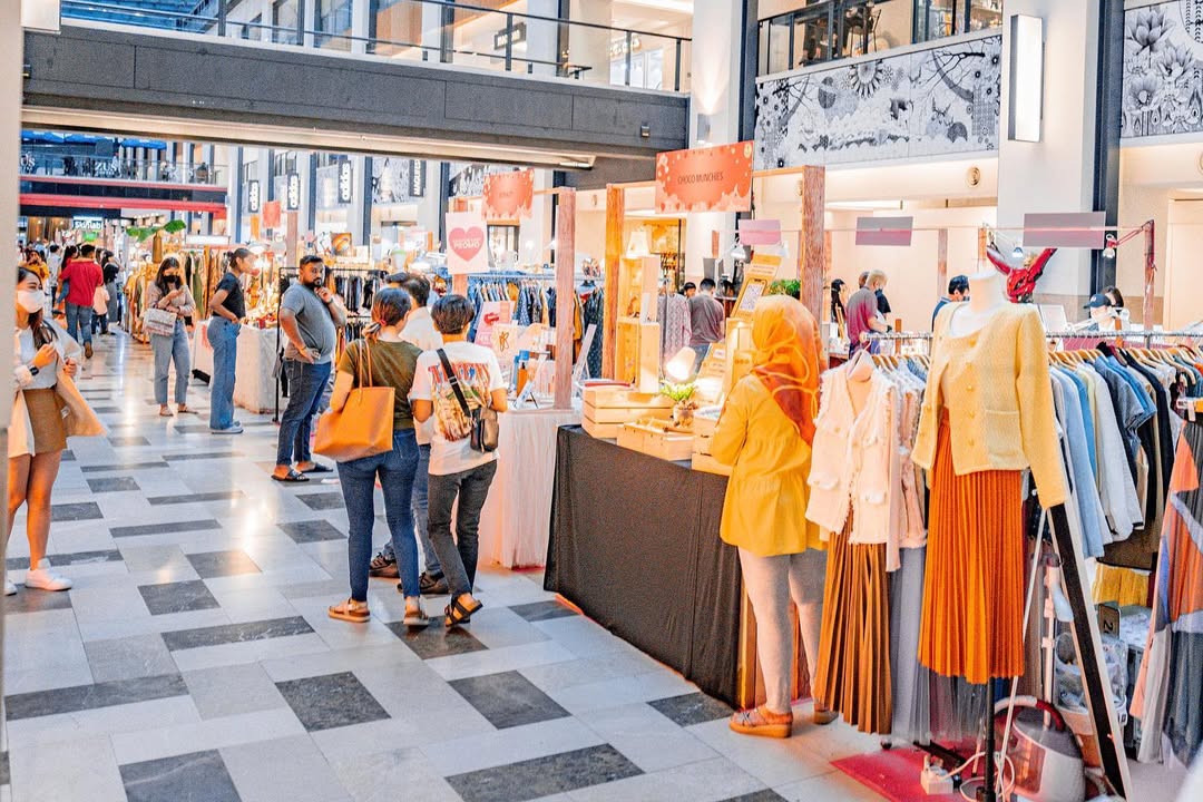 Nak baju raya eksklusif rekaan pereka tempatan? Atau dekorasi rumah yang unik? Lollipop Market Pre-Raya Bazaar di Publika adalah tempatnya!