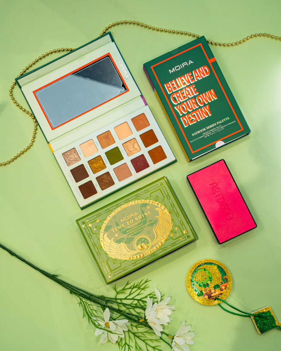 Tampil menawan pada hari raya dengan sentuhan Moira Celestial Series Palette yang membuatkan anda bersinar sepanjang hari.