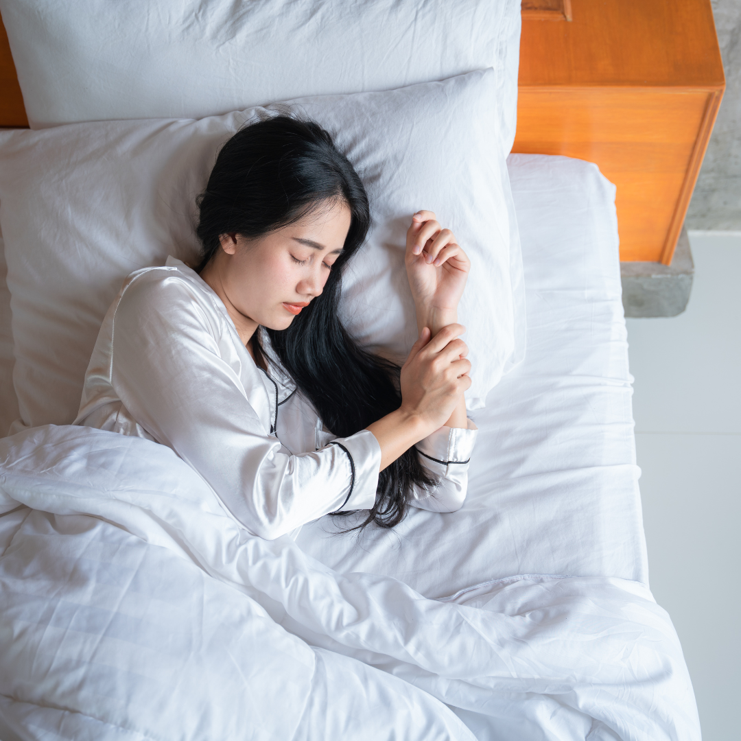 Beauty sleep bukan mitos! 🌙 Tidur yang mencukupi bantu proses pemulihan kulit, elak kusam & jerawat