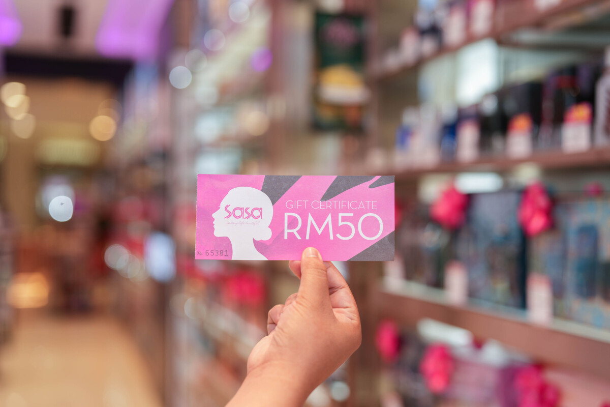 Snap foto/video, tag @SaSaMalaysia & rebut baucar RM50. 