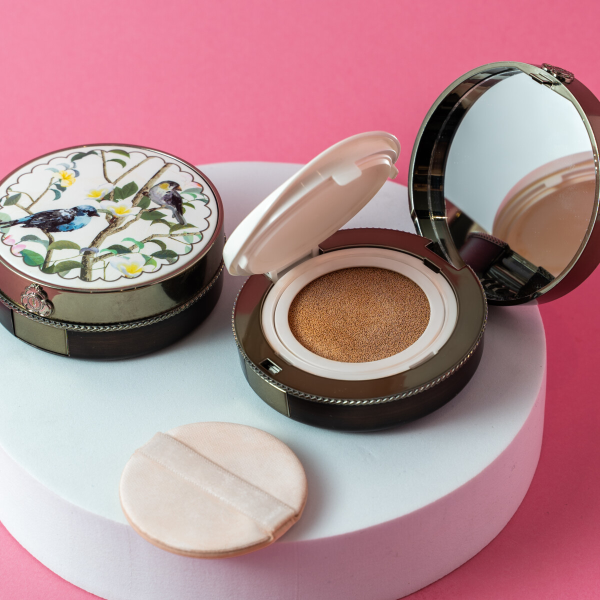 Asas ringkas untuk wanita aktif, perlindungan penuh SPF50+.